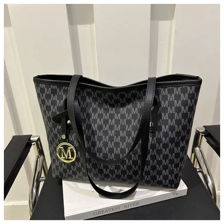 Women's Large Capacity Underarm Bag with Leather Strap — feature 32