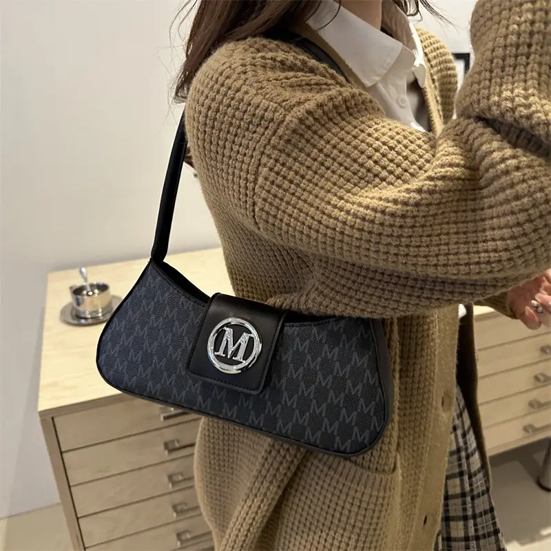 White Letter Pattern Shoulder Bag for Women 2025 - Image 7