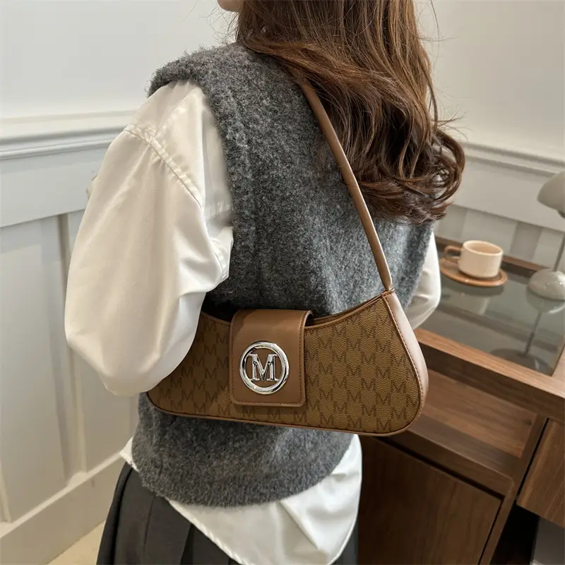 White Letter Pattern Shoulder Bag for Women 2025 - Image 8