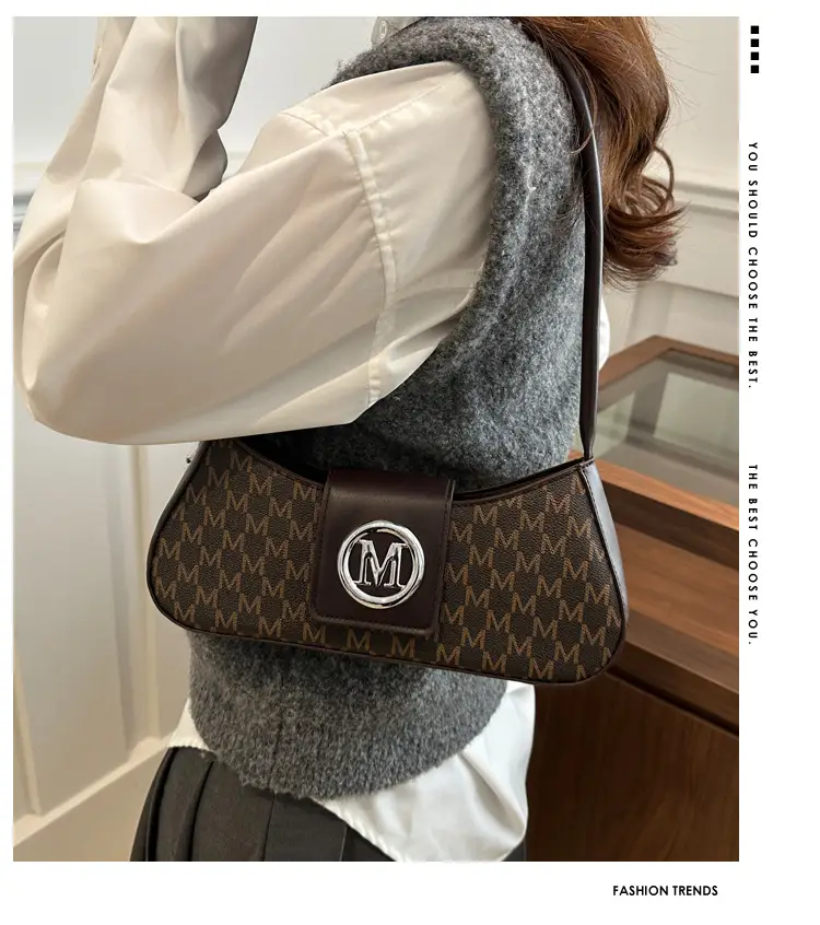 White Letter Pattern Shoulder Bag for Women 2025 — feature 1