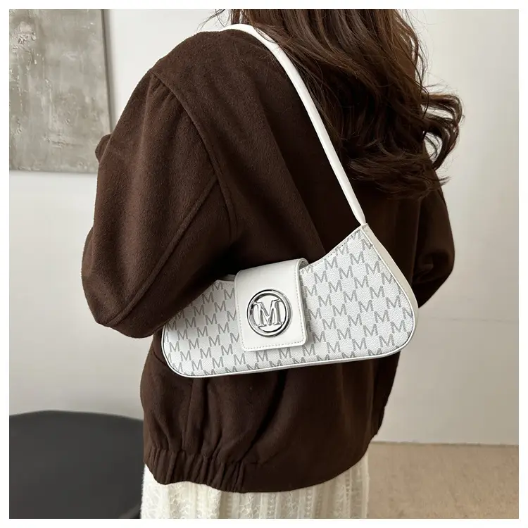 White Letter Pattern Shoulder Bag for Women 2025 — feature 10