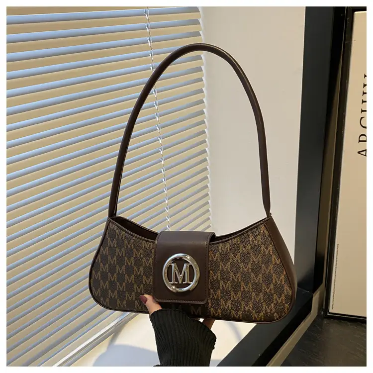 White Letter Pattern Shoulder Bag for Women 2025 — feature 24