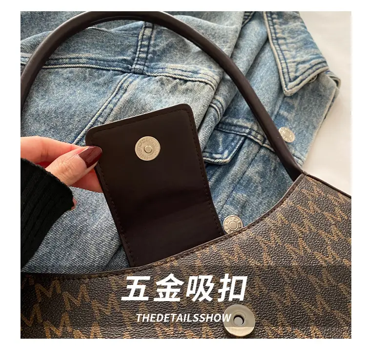 White Letter Pattern Shoulder Bag for Women 2025 — feature 4