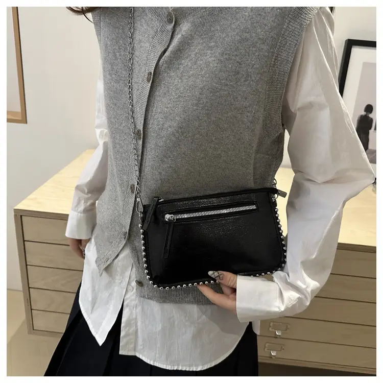 Gold Metallic Crossbody Bag with Chain Strap — feature 19
