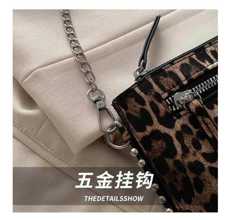 Gold Metallic Crossbody Bag with Chain Strap — feature 7