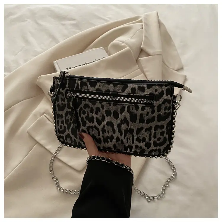Gold Metallic Crossbody Bag with Chain Strap - Image 5