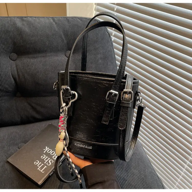 Vintage Contrast Bucket Bag Women 2025 New Fashion — feature 15