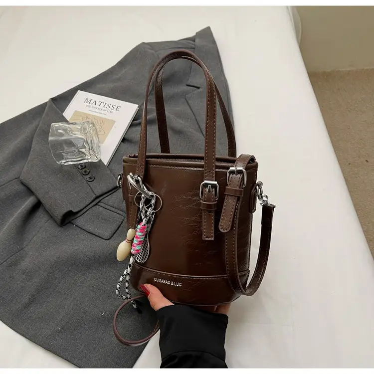 Vintage Contrast Bucket Bag Women 2025 New Fashion — feature 23