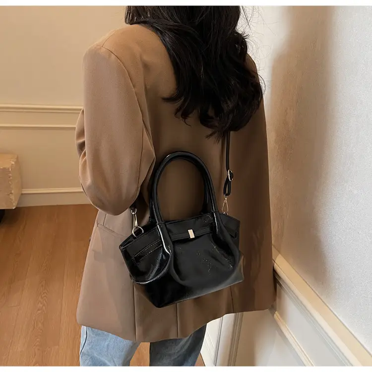 2025 Spring New High-end Handheld Fashion Bucket Bag — feature 25
