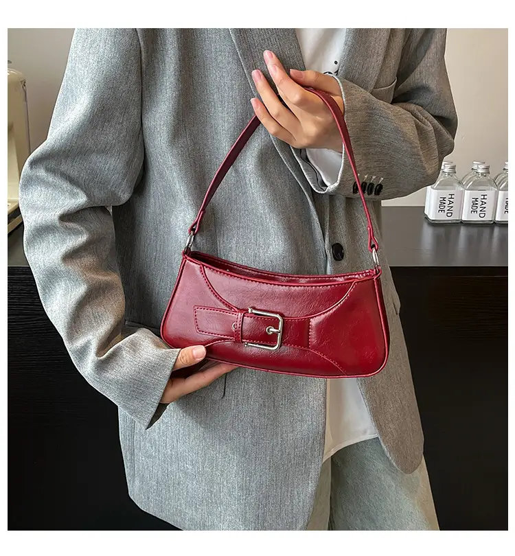 Red Leather Shoulder Messenger Bag for Women 2025 — feature 2