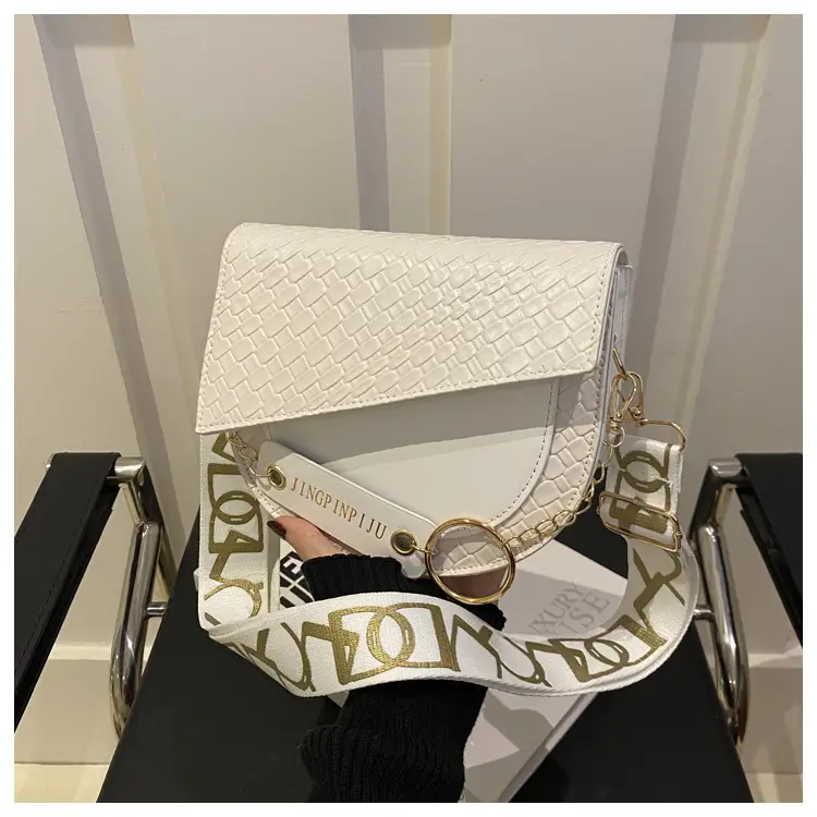 New Color Wide Shoulder Strap Saddle Bag 2025 — feature 21