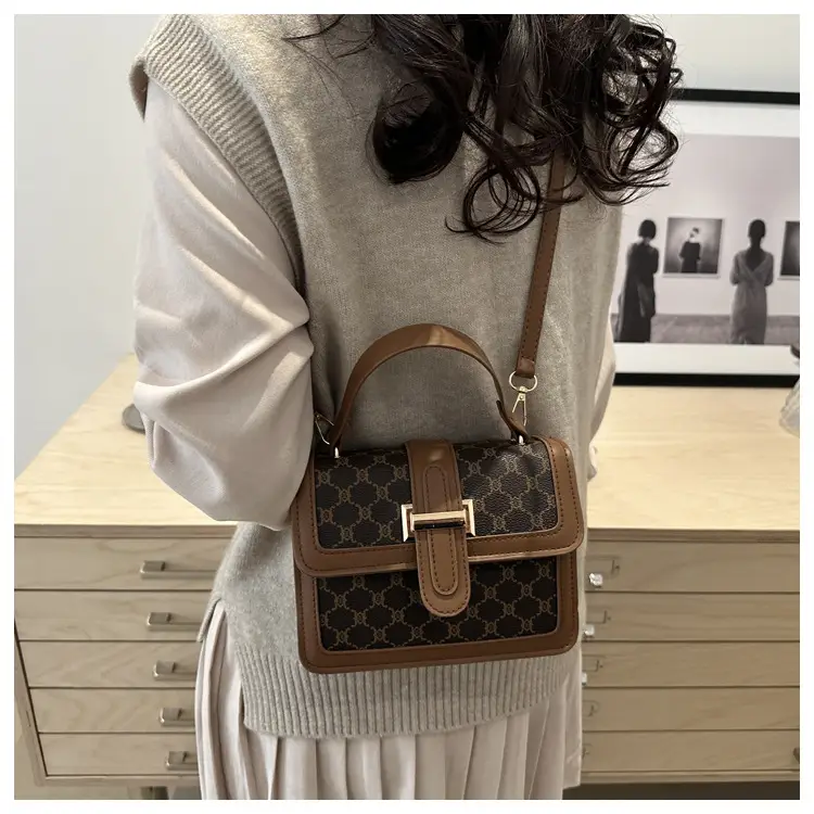 Vintage Stitching Handbag Women's Brown White GG Print Shoulder Crossbody — feature 21