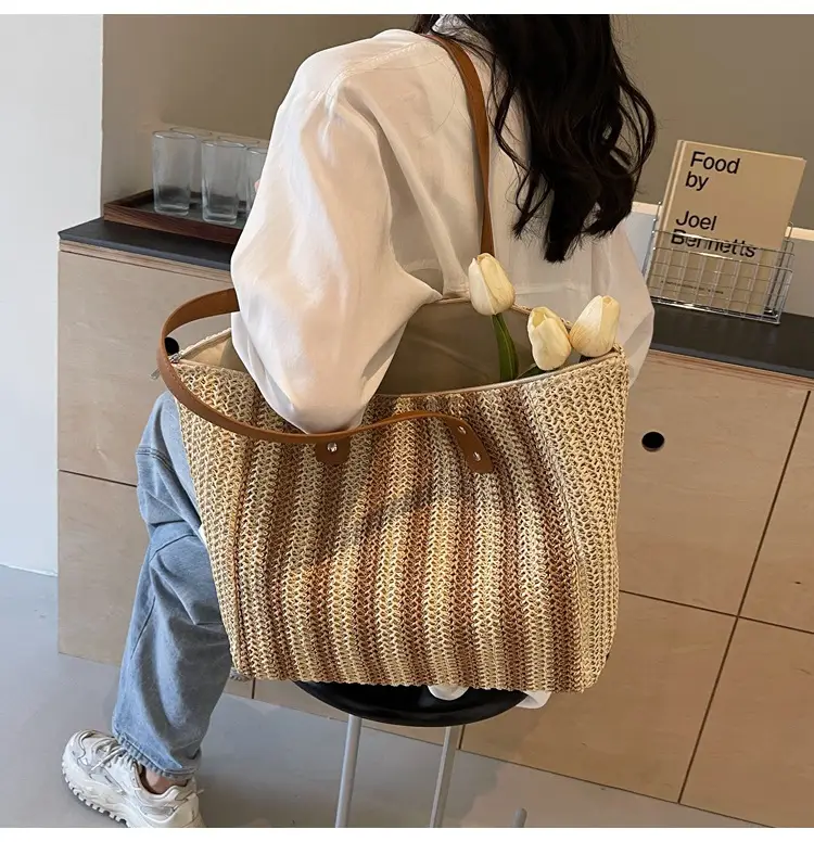 Western Style Women's Striped Stripe Shoulder Bag 2025 — feature 10