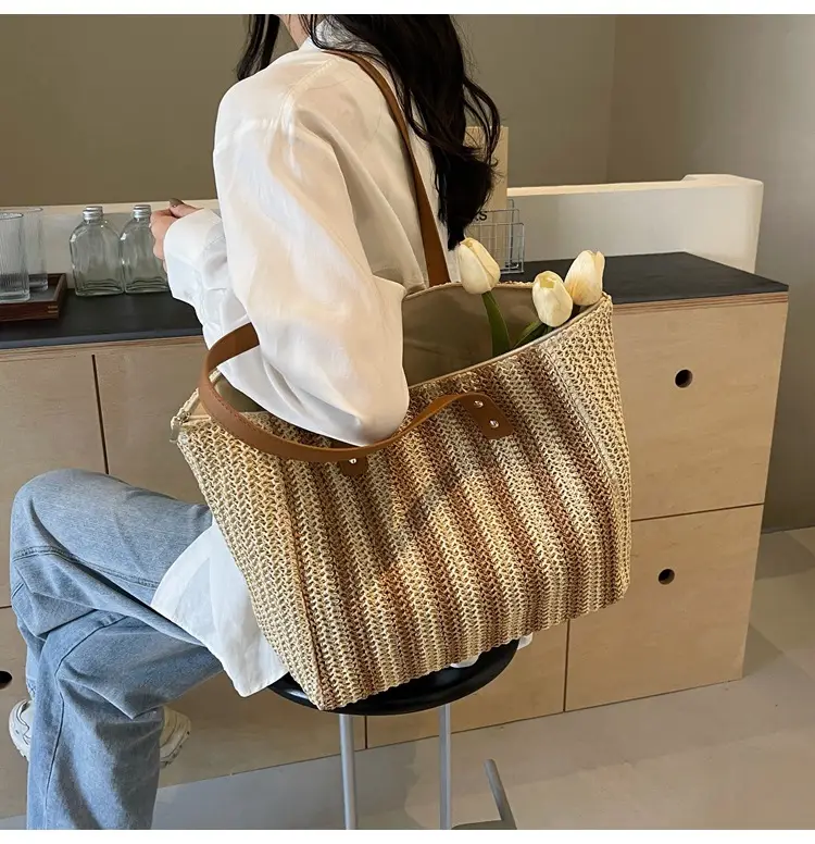 Western Style Women's Striped Stripe Shoulder Bag 2025 — feature 11