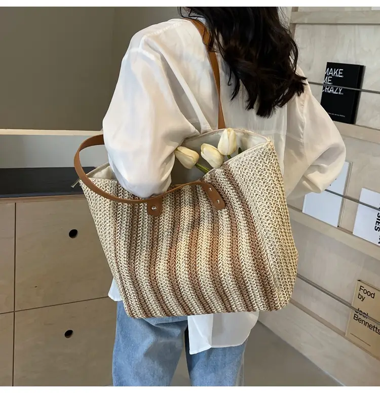 Western Style Women's Striped Stripe Shoulder Bag 2025 — feature 12