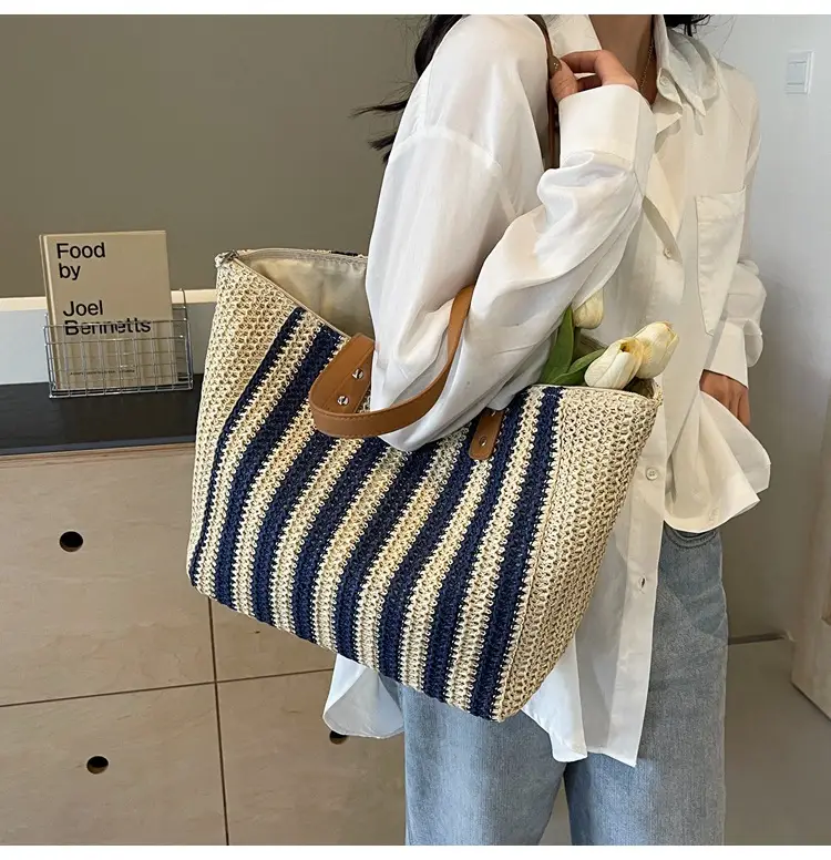 Western Style Women's Striped Stripe Shoulder Bag 2025 — feature 13