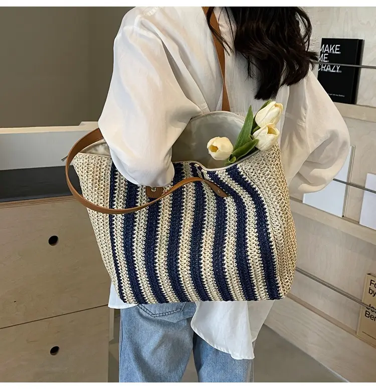 Western Style Women's Striped Stripe Shoulder Bag 2025 — feature 14