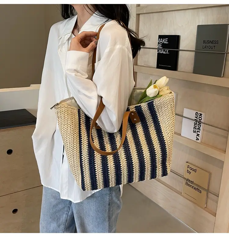 Western Style Women's Striped Stripe Shoulder Bag 2025 — feature 16