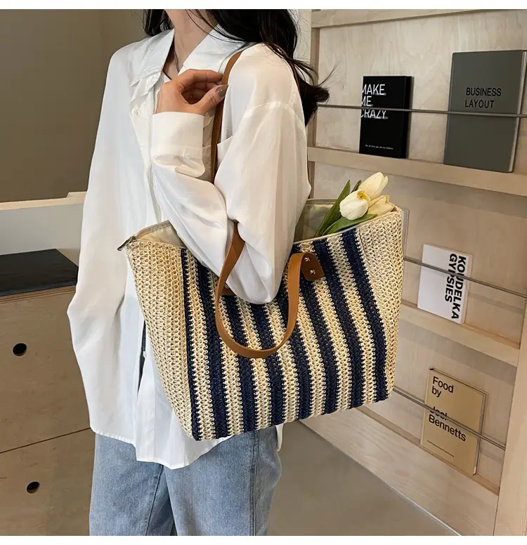 Western Style Women's Striped Stripe Shoulder Bag 2025 — feature 17