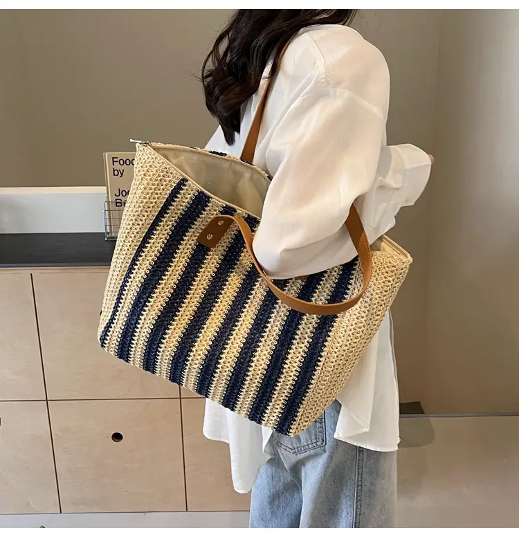 Western Style Women's Striped Stripe Shoulder Bag 2025 — feature 18