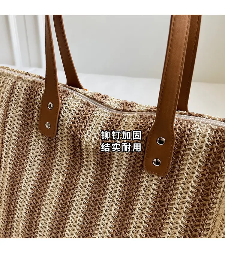 Western Style Women's Striped Stripe Shoulder Bag 2025 — feature 3