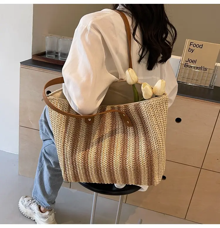 Western Style Women's Striped Stripe Shoulder Bag 2025 — feature 9