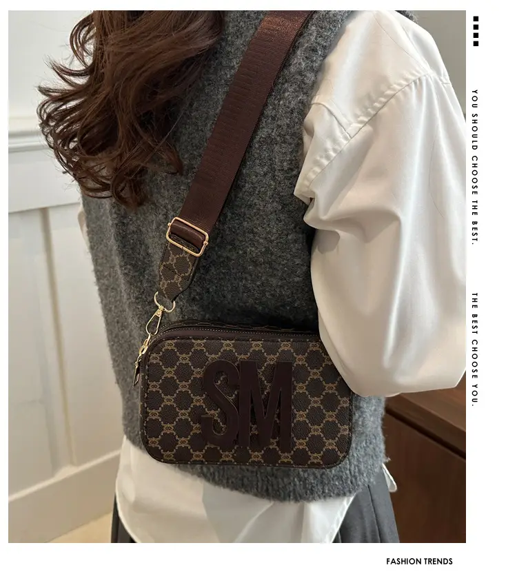 2025 Spring Letter Crossbody Bag Brown Gold — feature 2