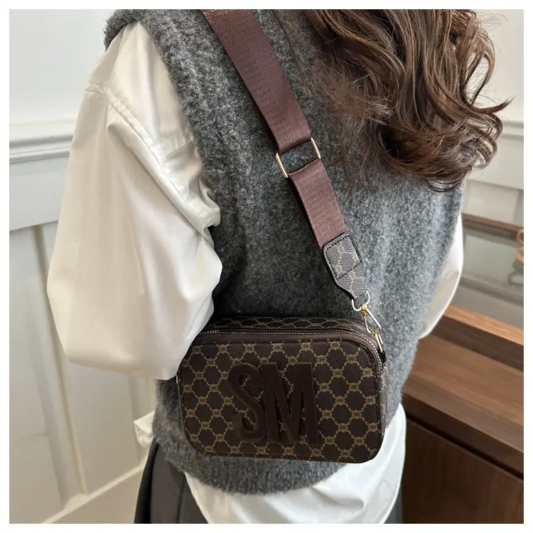 2025 Letter Small Square Shoulder Bag for Women — feature 28