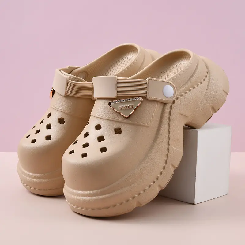 Thick-soled hole shoes women's summer outdoor wear heightening non-slip toe-covered EVA breathable non-smelly feet wear-resistant beach slippers - Image 5