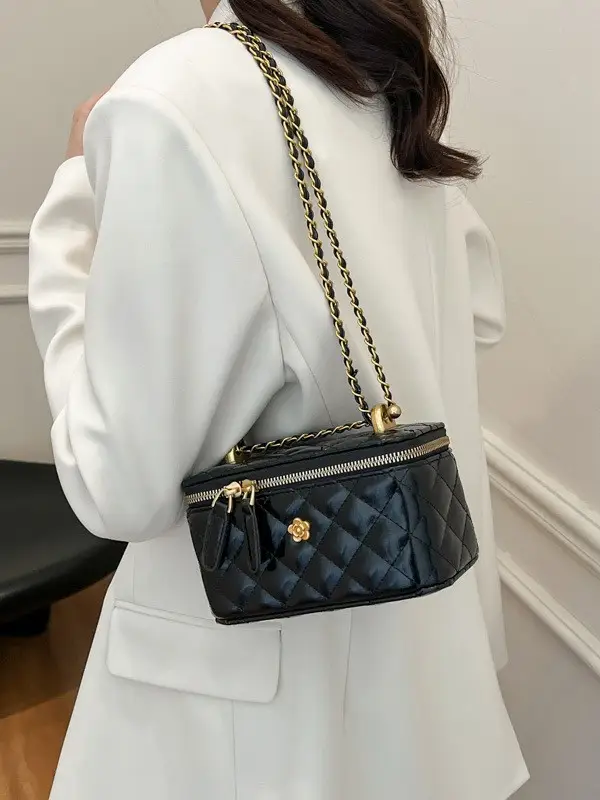 Chanel Style Diamond Chain Shoulder Bag for Women - Image 5