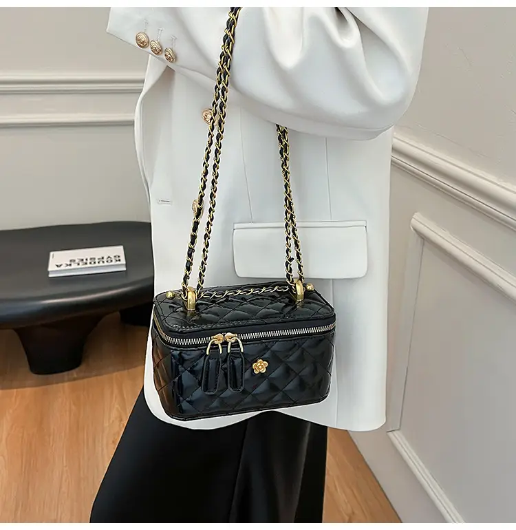 Chanel Style Diamond Chain Shoulder Bag for Women — feature 16