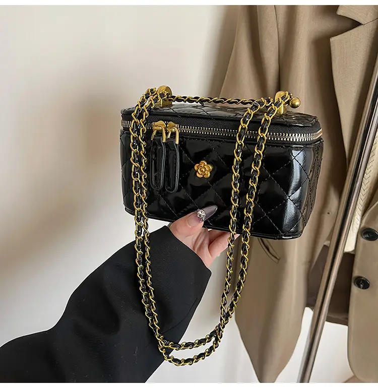 Chanel Style Diamond Chain Shoulder Bag for Women — feature 34