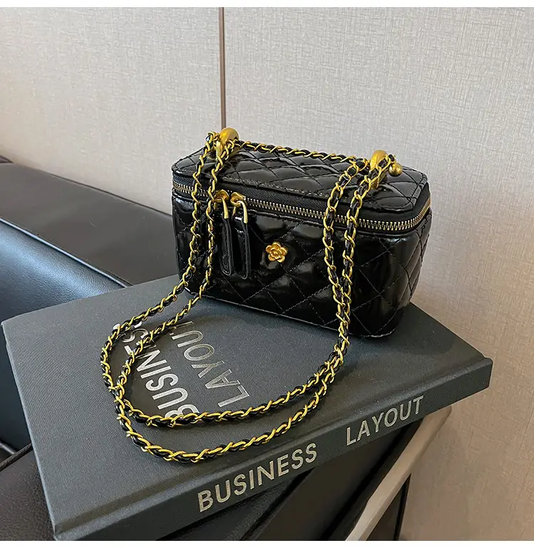 Chanel Style Diamond Chain Shoulder Bag for Women — feature 35