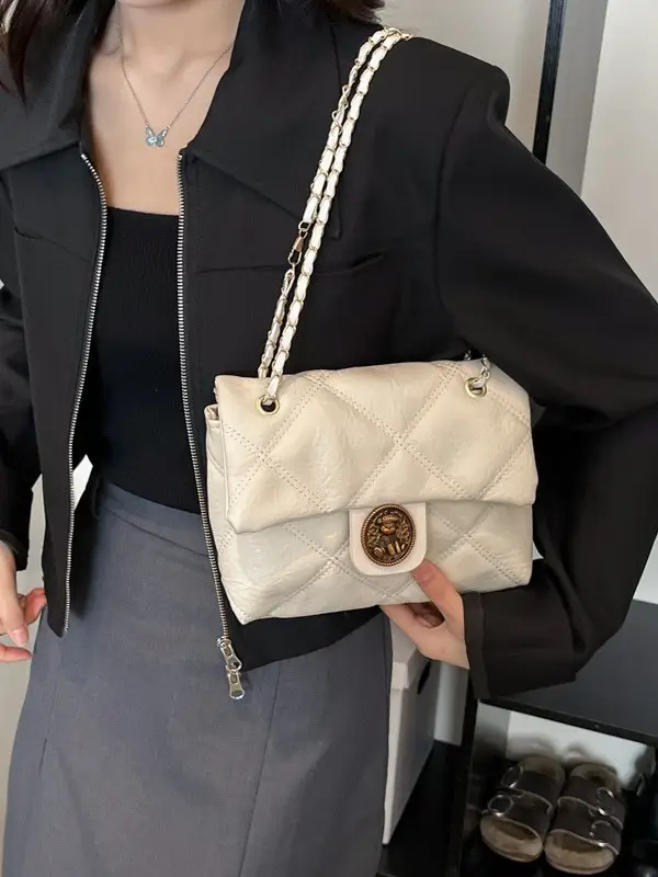 Women's Crossbody Bag with Rhombic Chain & Gold Logo - Image 5