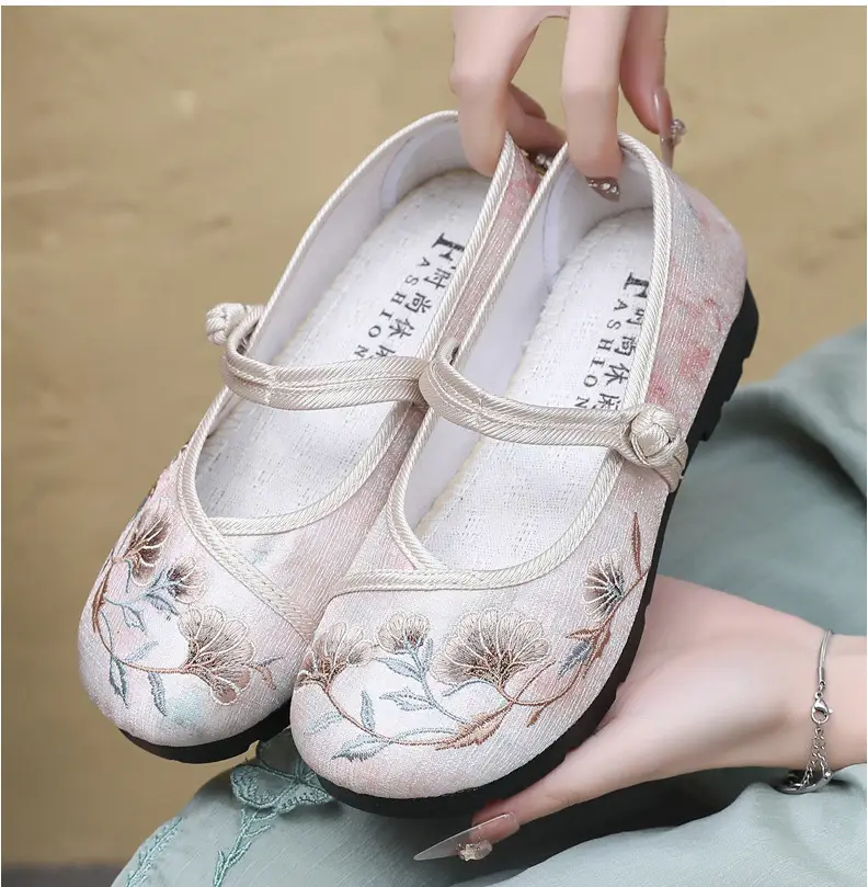 Ethnic Style Embroidered Shoes Antique Style Hanfu Shoes Old Beijing Cloth Shoes Women's Comfortable Soft Bottom Retro National Style Mother Shoes — feature 14