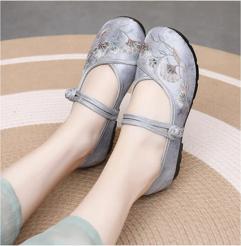 Ethnic Style Embroidered Shoes Antique Style Hanfu Shoes Old Beijing Cloth Shoes Women's Comfortable Soft Bottom Retro National Style Mother Shoes — feature 20