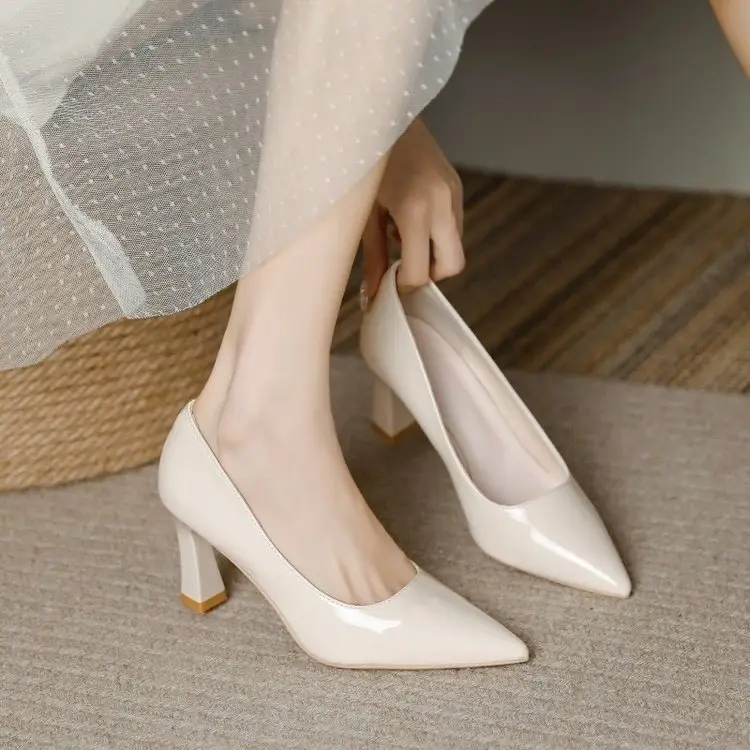 Nude High Heels Women's Thick Heel Soft Leather 2025 Spring New Elegant Pointed Toe Shoes with Skirts That Are Not Tiring for Feet 5cm Flats - Image 4