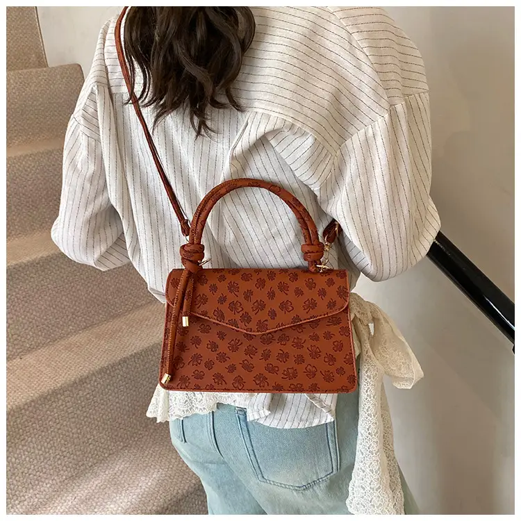 Retro Embossed PU Women's Shoulder Bag Brown — feature 17