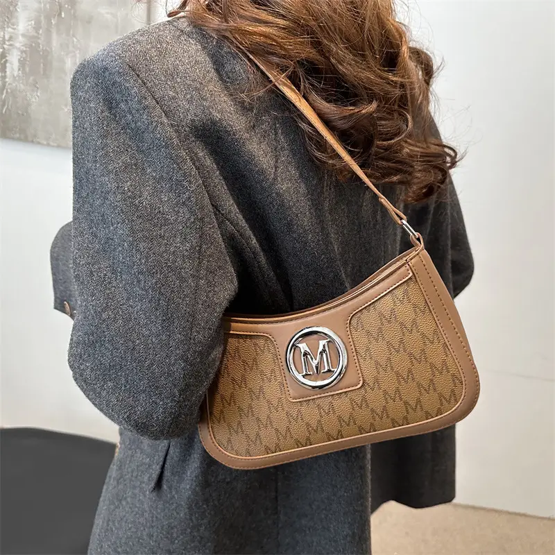 White Letter Print Shoulder Bag for Women - Image 6