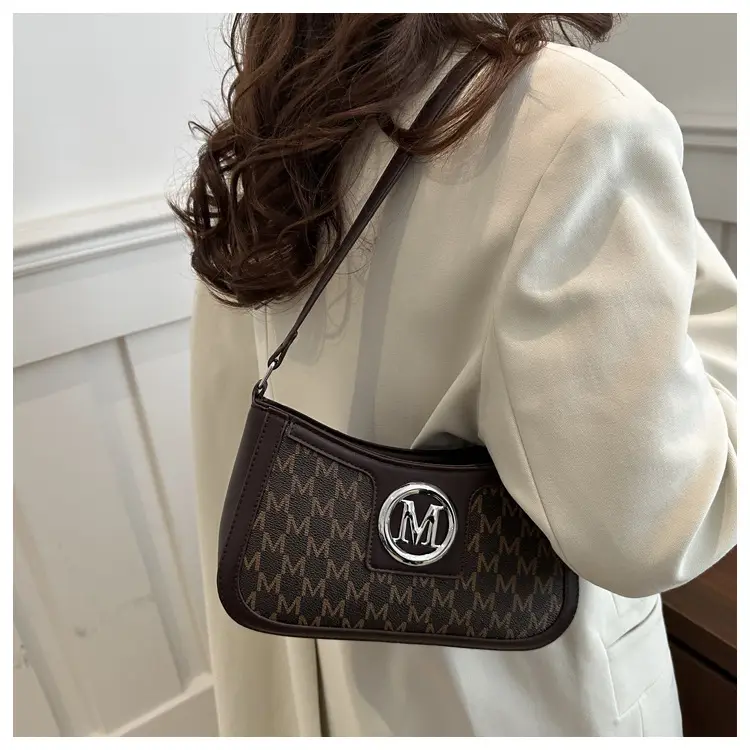 White Letter Print Shoulder Bag for Women — feature 17