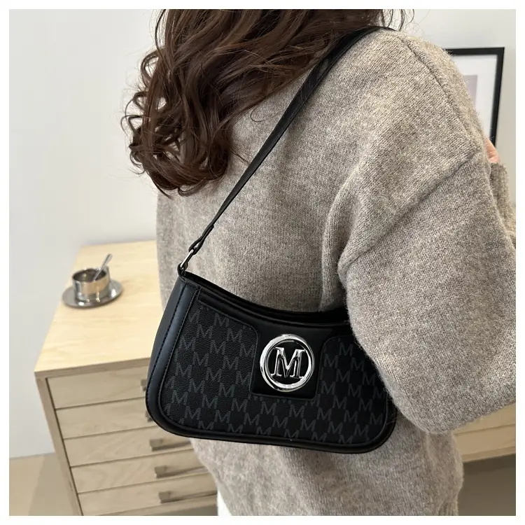 White Letter Print Shoulder Bag for Women — feature 18