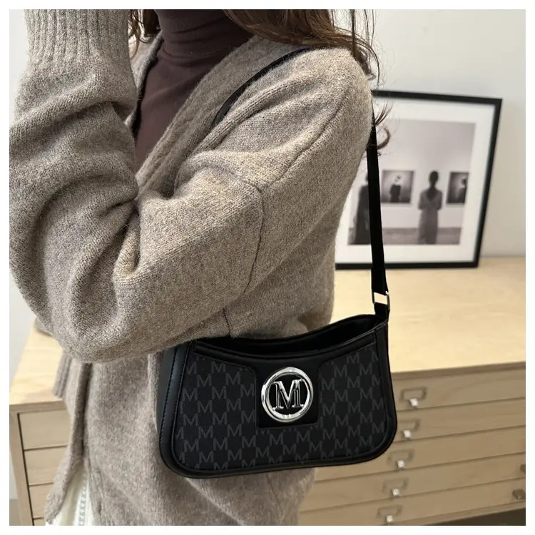 White Letter Print Shoulder Bag for Women — feature 19