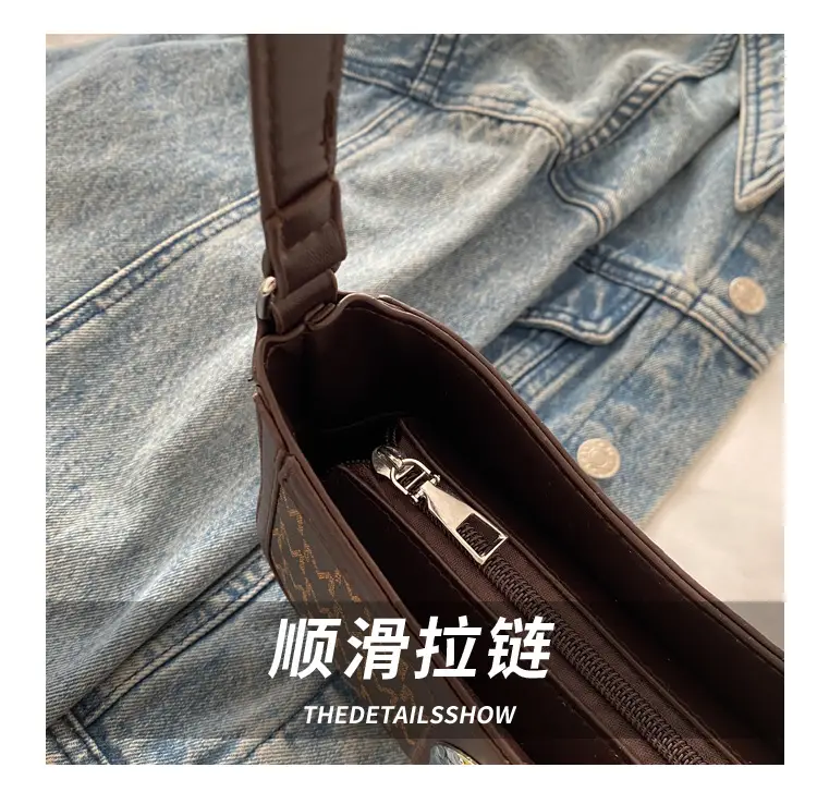 White Letter Print Shoulder Bag for Women — feature 6