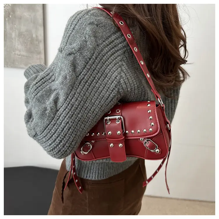 2025 New Commuter Crossbody Bag with Personalized Rivets — feature 10