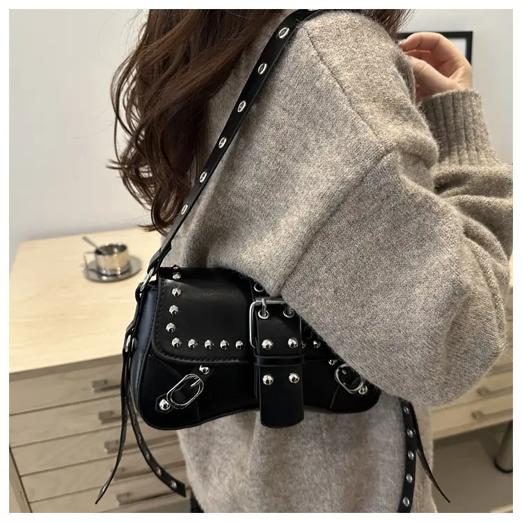 2025 New Commuter Crossbody Bag with Personalized Rivets — feature 17