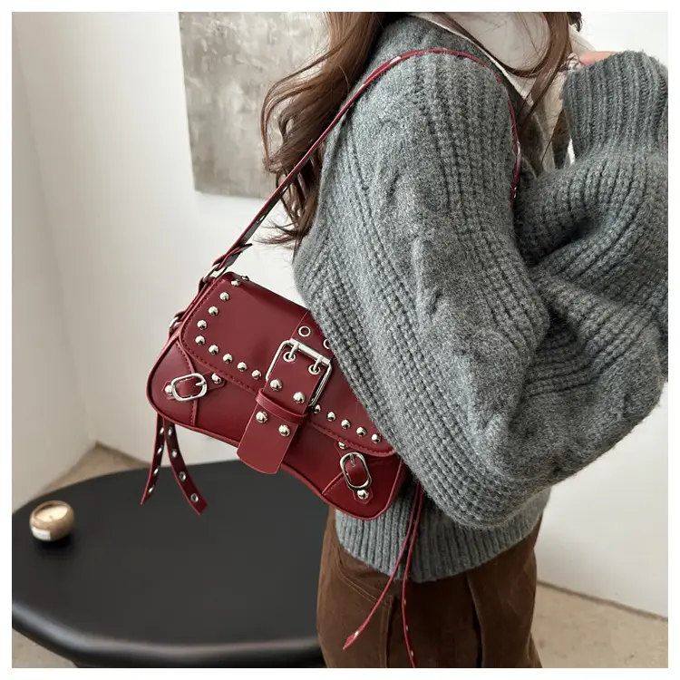 2025 New Commuter Crossbody Bag with Personalized Rivets — feature 9