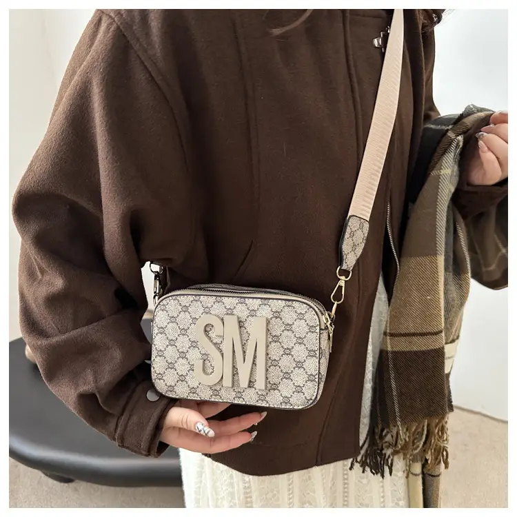 Women's Retro Crossbody Bag with Letter Print — feature 12