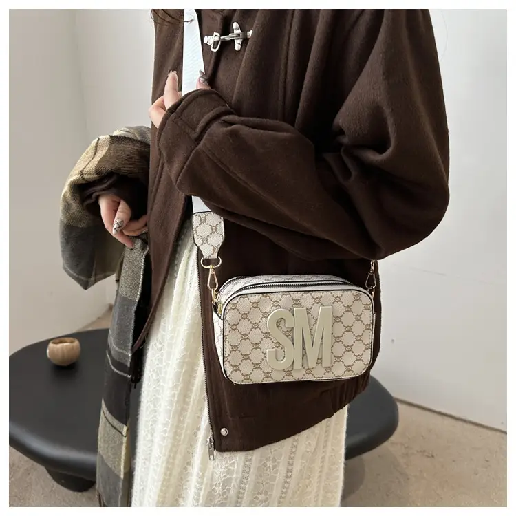 Women's Retro Crossbody Bag with Letter Print — feature 13