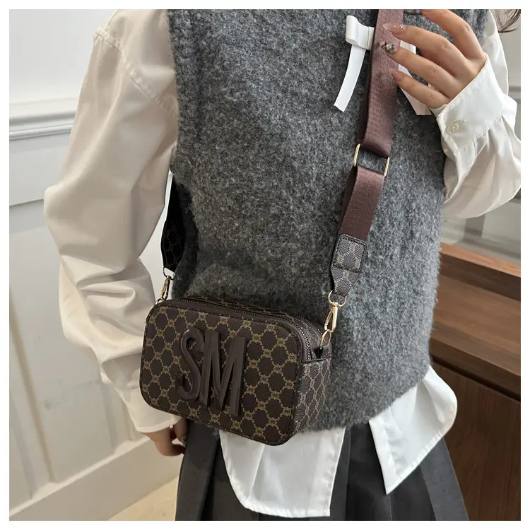 Women's Retro Crossbody Bag with Letter Print — feature 18