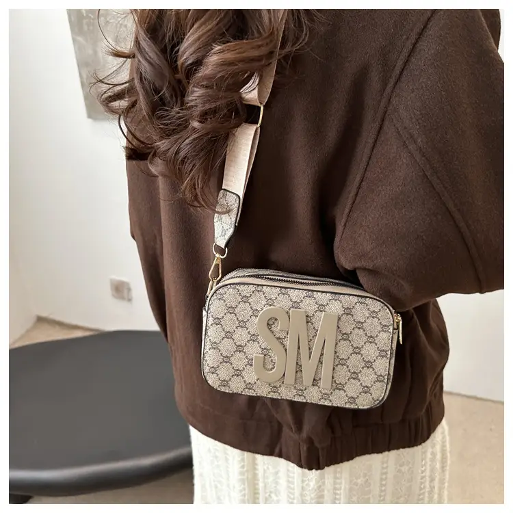 Women's Retro Crossbody Bag with Letter Print — feature 9
